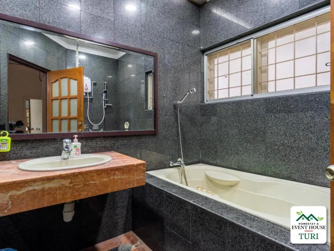 Turi Homestay & Event House Kuala Lumpur
